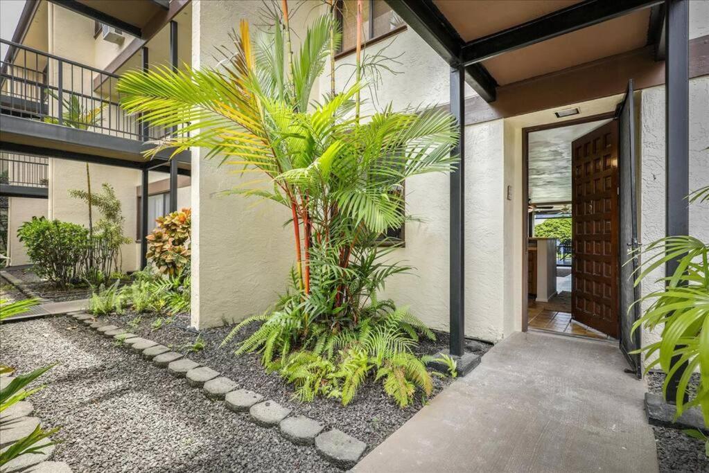 Beautiful 2/2 Condo In Kailua Kona. Ocean View! Bagian luar foto