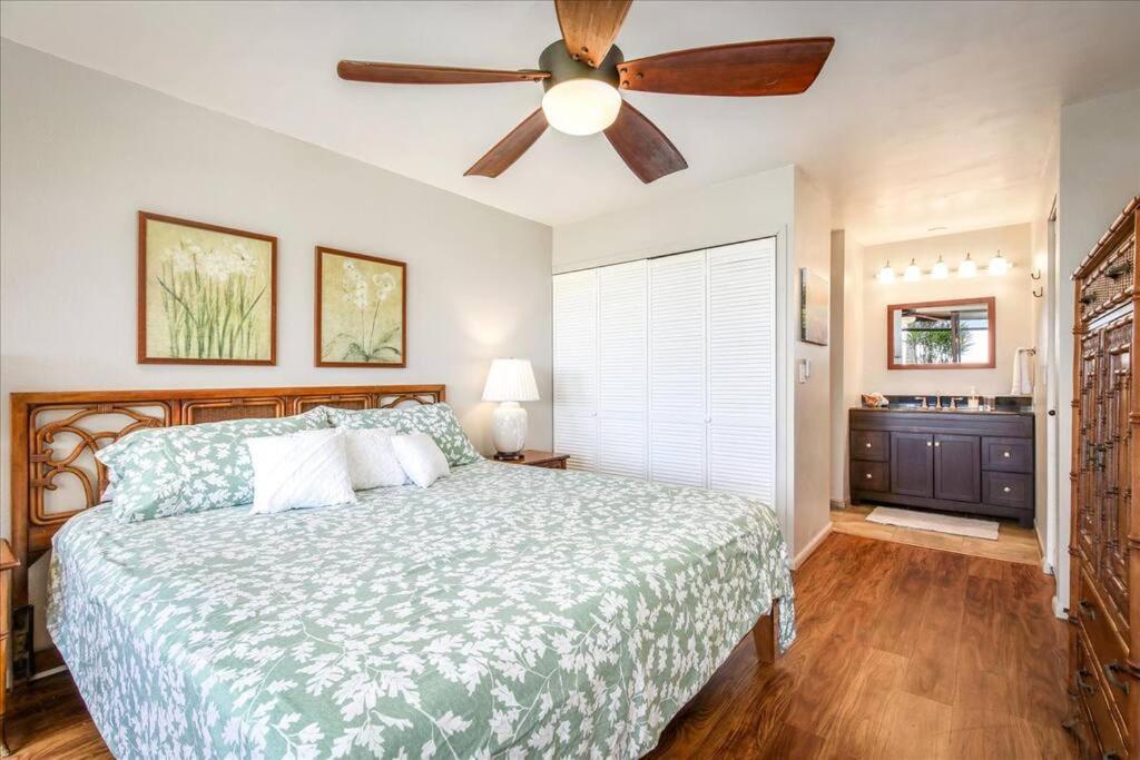 Beautiful 2/2 Condo In Kailua Kona. Ocean View! Bagian luar foto