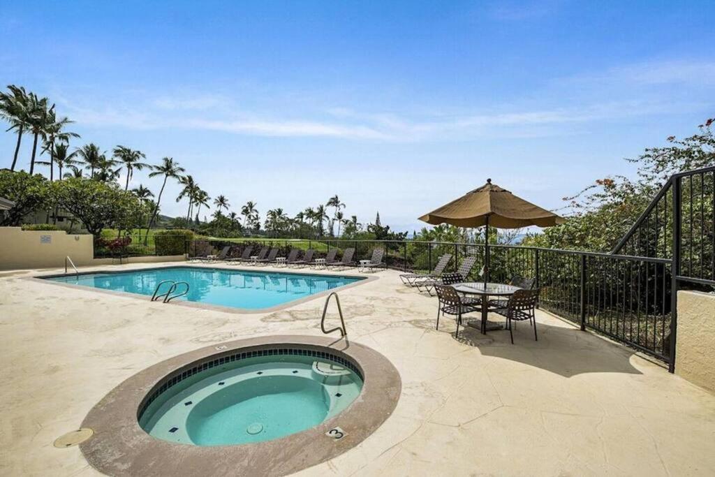Beautiful 2/2 Condo In Kailua Kona. Ocean View! Bagian luar foto