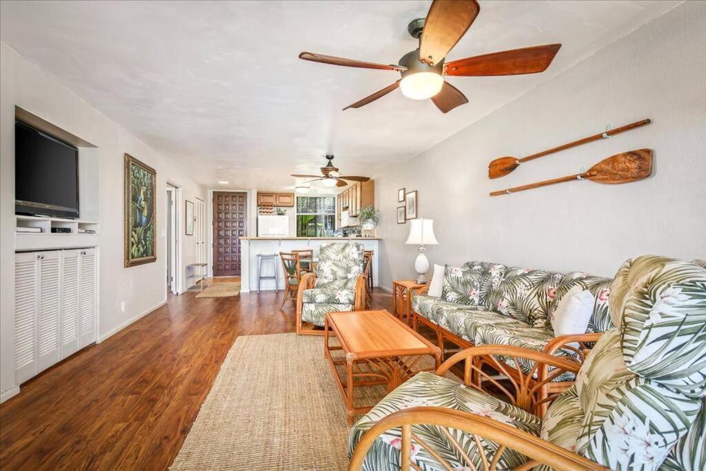 Beautiful 2/2 Condo In Kailua Kona. Ocean View! Bagian luar foto